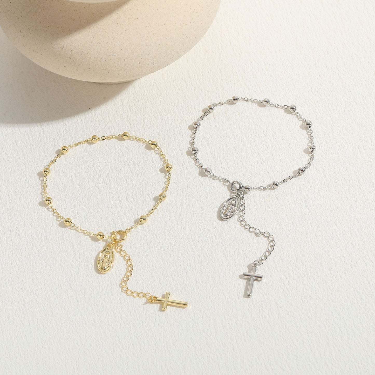 Minimalist 14K Gold Light-Luxury Bracelet