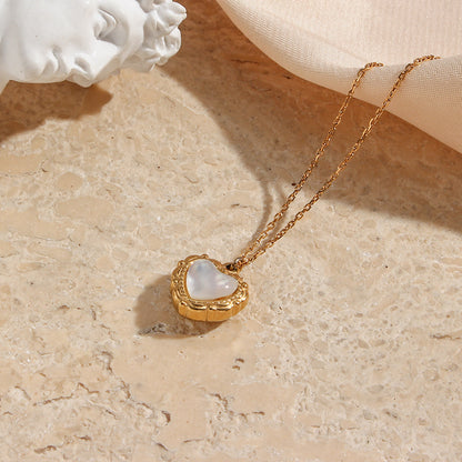 Vintage Shell Heart Pendant Necklace in 18K Gold Plated Steel