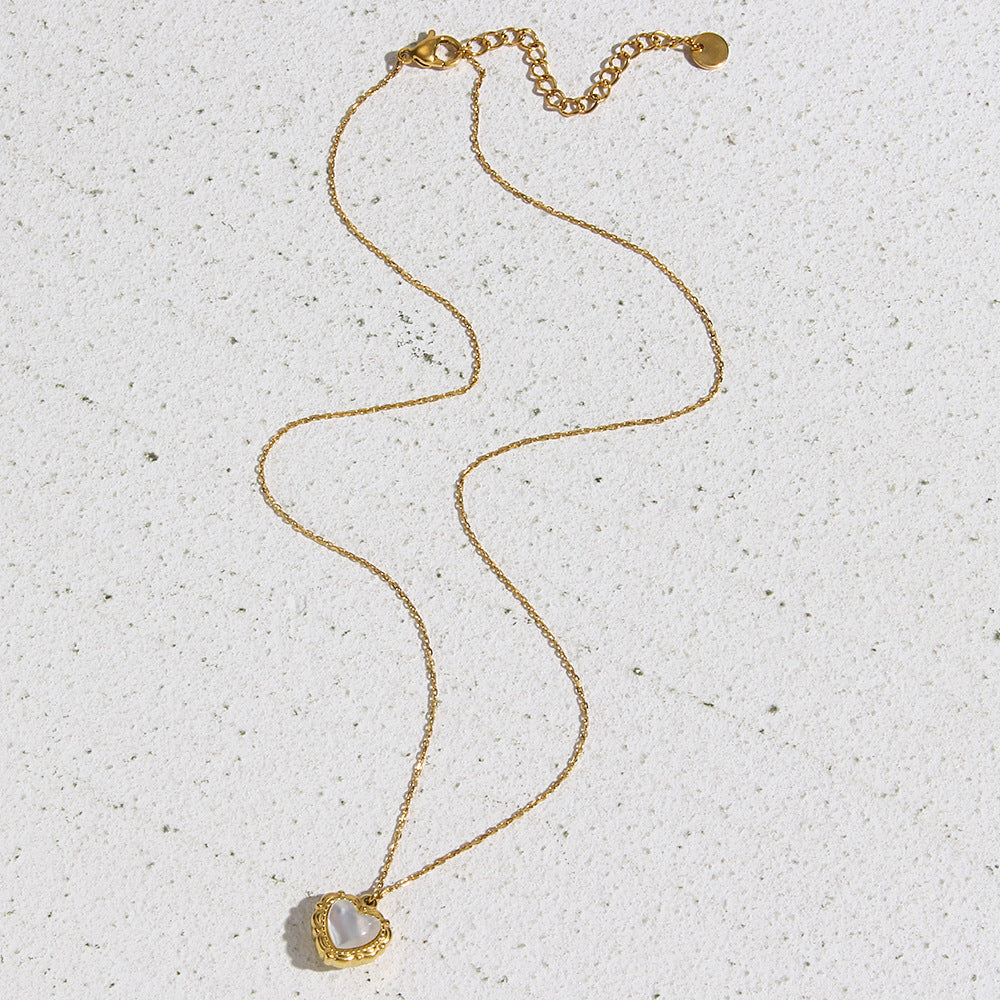 Vintage Shell Heart Pendant Necklace in 18K Gold Plated Steel