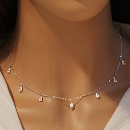 Gentle Drop Gold Necklace