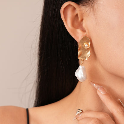 French Retro Geometric Pearl Stud Earrings