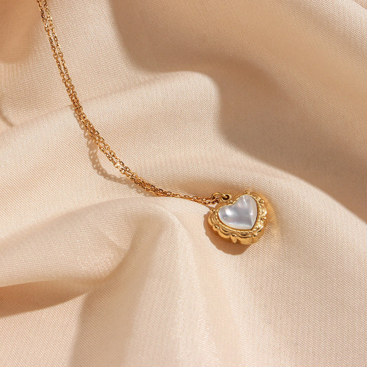 Vintage Shell Heart Pendant Necklace in 18K Gold Plated Steel
