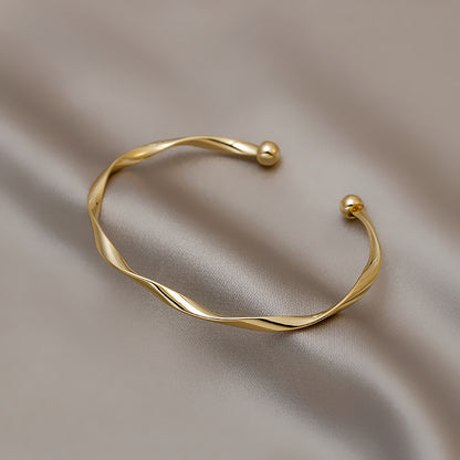 Simple Twist Gold Bracelet