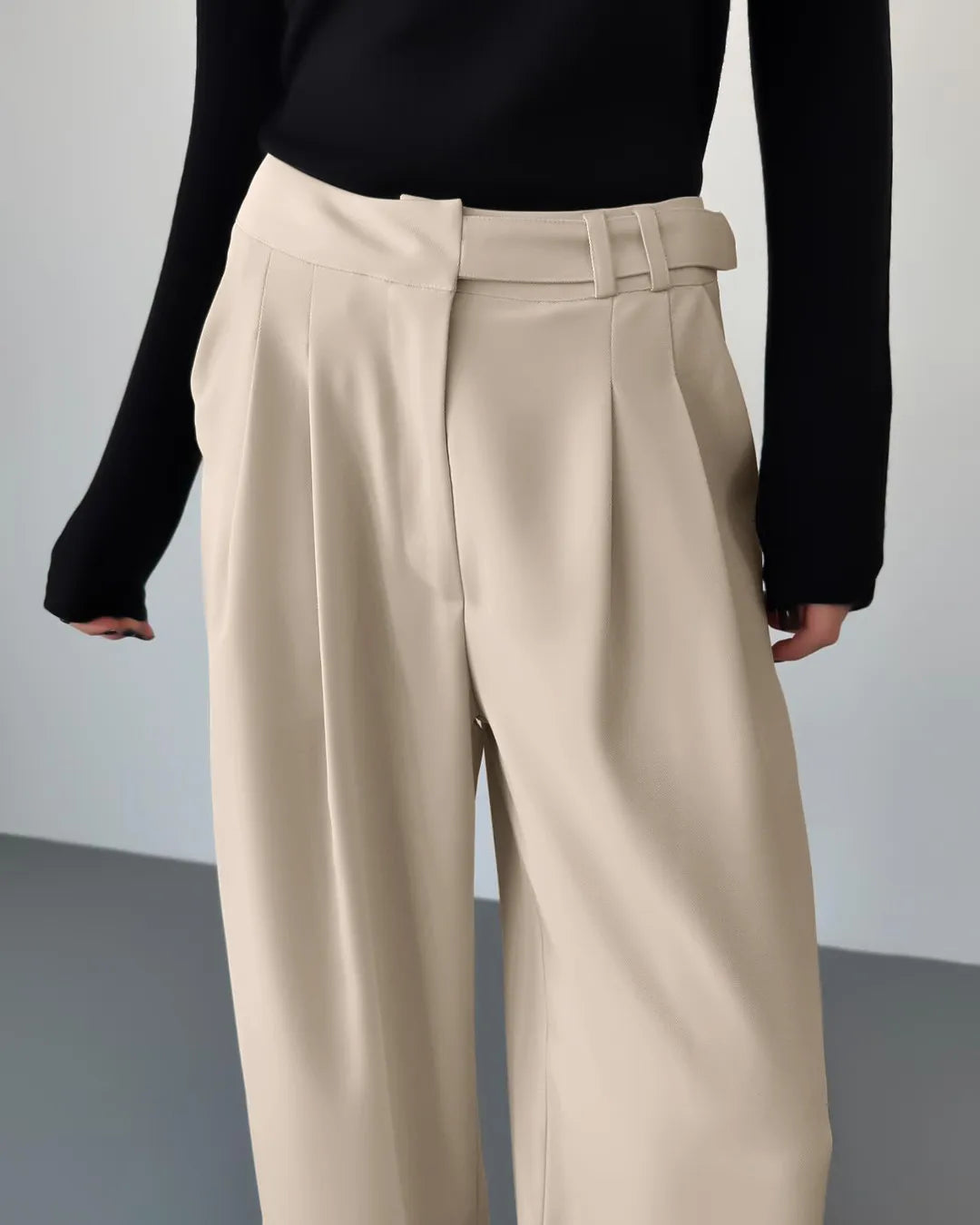 Retro Beige Pleat Pants